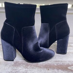 NINE WEST Women’s Blue Faux Suede Coopero Ankle Boots Size 5.5